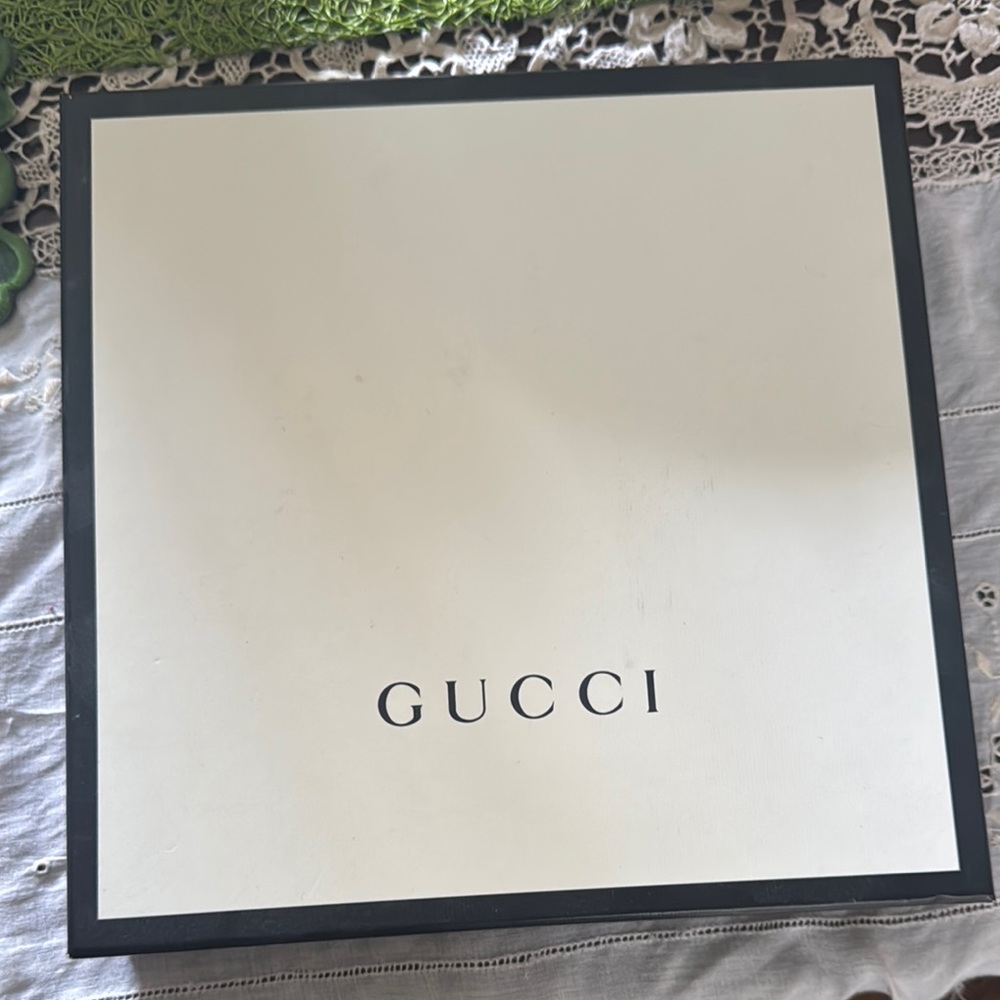 Floral Box only Gucci Gift Box - Picture 3 of 11